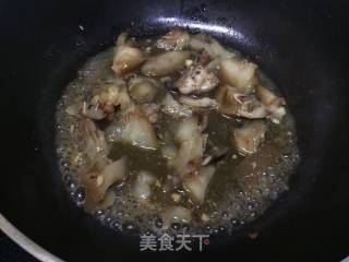 韭菜猪头肉的做法步骤：1