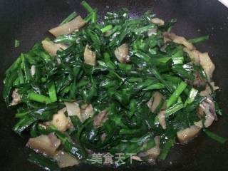 韭菜猪头肉的做法步骤：3