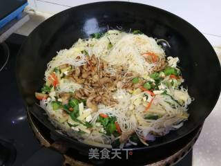 家常炒米粉的做法步骤：7