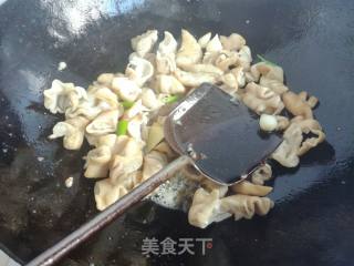 大蒜烧肥肠的做法步骤：10