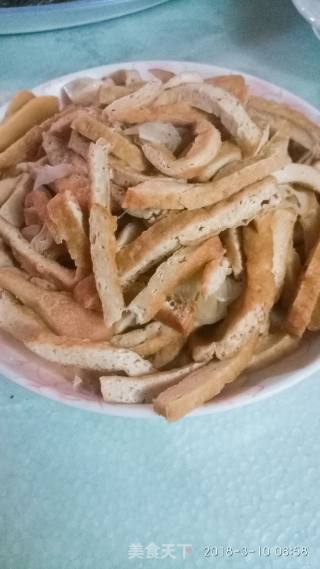 五香豆腐拌胡萝卜丝的做法步骤：6