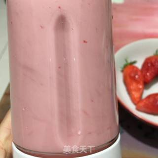 草莓奶昔的做法步骤：5