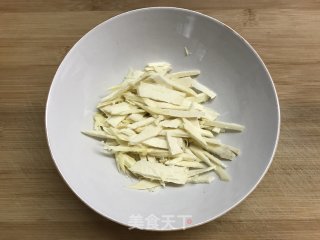 小黄鱼雪菜面的做法步骤：2