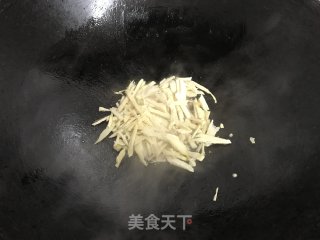 小黄鱼雪菜面的做法步骤：7