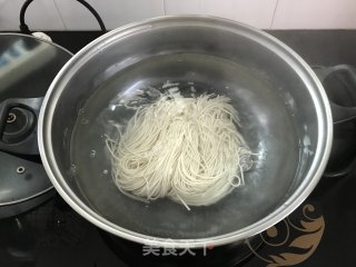 小黄鱼雪菜面的做法步骤：12