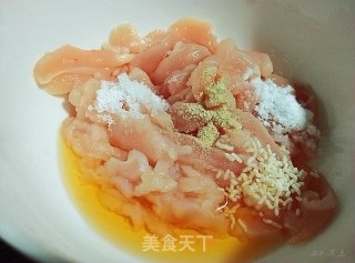 水煮鸡片的做法步骤：3