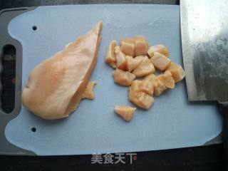 彩椒炒鸡胸的做法步骤：2