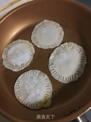 饺子皮版鸡蛋灌饼的做法步骤：5