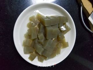 蒜苗炒凉粉的做法步骤：3