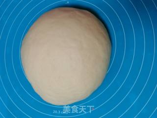酸菜肉馅饼的做法步骤：1
