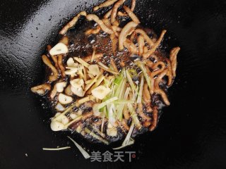 海带炒肉的做法步骤：6