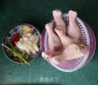 葱油鸡腿的做法步骤：1