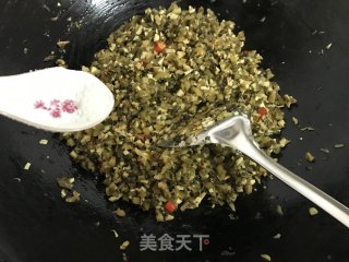 脆皮干冬笋炒雪菜的做法步骤：11
