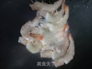油焖虾配蒲瓜的做法步骤：3