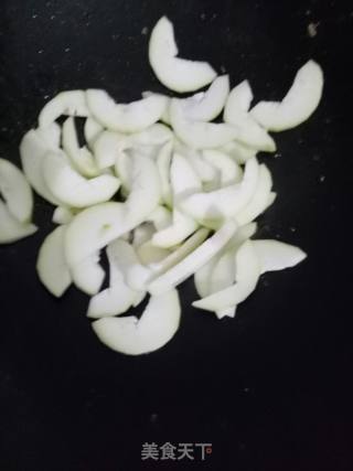 油焖虾配蒲瓜的做法步骤：7