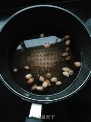红薯花生小米粥的做法步骤：1