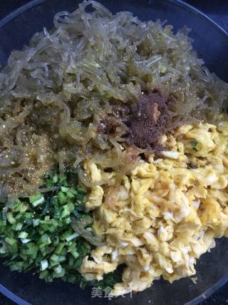 韭菜鸡蛋馅饼的做法步骤：9
