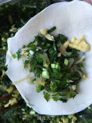 韭菜鸡蛋馅饼的做法步骤：11