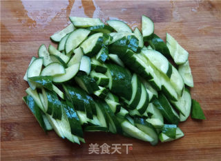 拌黄瓜的做法步骤：2