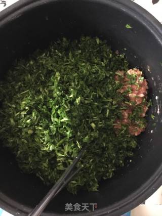 春季野菜：荠菜春卷的做法步骤：4