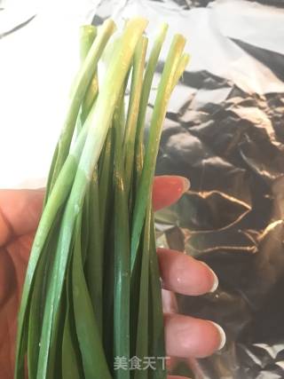 烤韭菜的做法步骤：3
