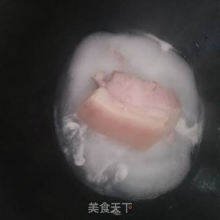 梅菜扣肉的做法步骤：2