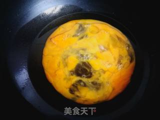 韭菜鸡蛋木耳素饺的做法步骤：4