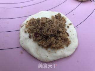杨梅酱肉松面包的做法步骤：8