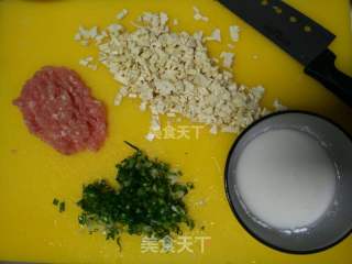三河米饺的做法步骤：2