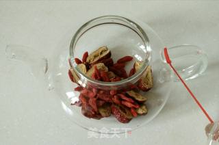 红枣枸杞茶的做法步骤：3