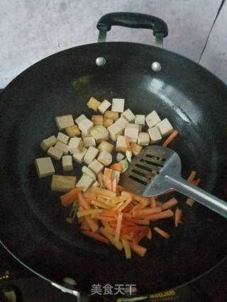 豆腐炒菠菜杆的做法步骤：6