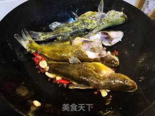 黄颡鱼烧莴笋的做法步骤：4