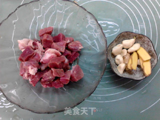 笋干烧牛肉的做法步骤：4