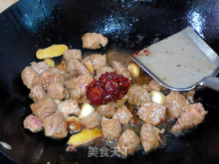 笋干烧牛肉的做法步骤：9