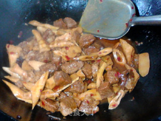 笋干烧牛肉的做法步骤：18