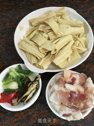 清焖腐竹的做法步骤：1
