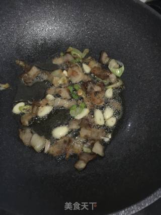 冻豆腐炖白菜的做法步骤：1