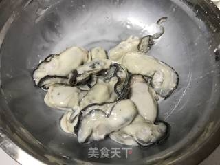 煎牡蛎的做法步骤：3