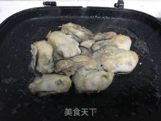 煎牡蛎的做法步骤：5