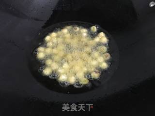 咸蛋黄焗莲子的做法步骤：5