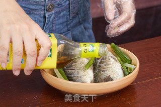 豆豉鲫鱼的做法步骤：2