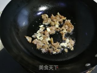 花草炒年糕的做法步骤：4
