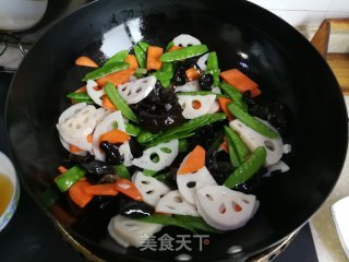 荷塘小炒的做法步骤：5