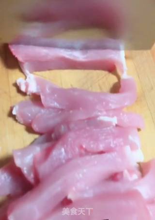 炸里脊的做法步骤：1