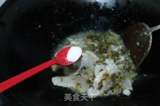 雪菜炒鱼片的做法步骤：5