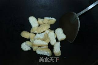 白菜炒小油方的做法步骤：3