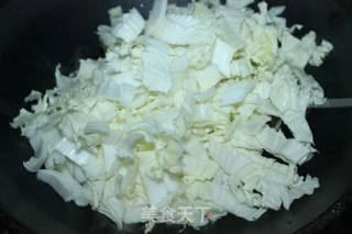 白菜炒小油方的做法步骤：4