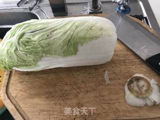 牛肉丸白菜汤的做法步骤：1
