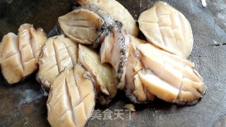 红烧鲍鱼的做法步骤：1