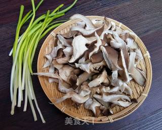 脆炸蘑菇的做法步骤：1